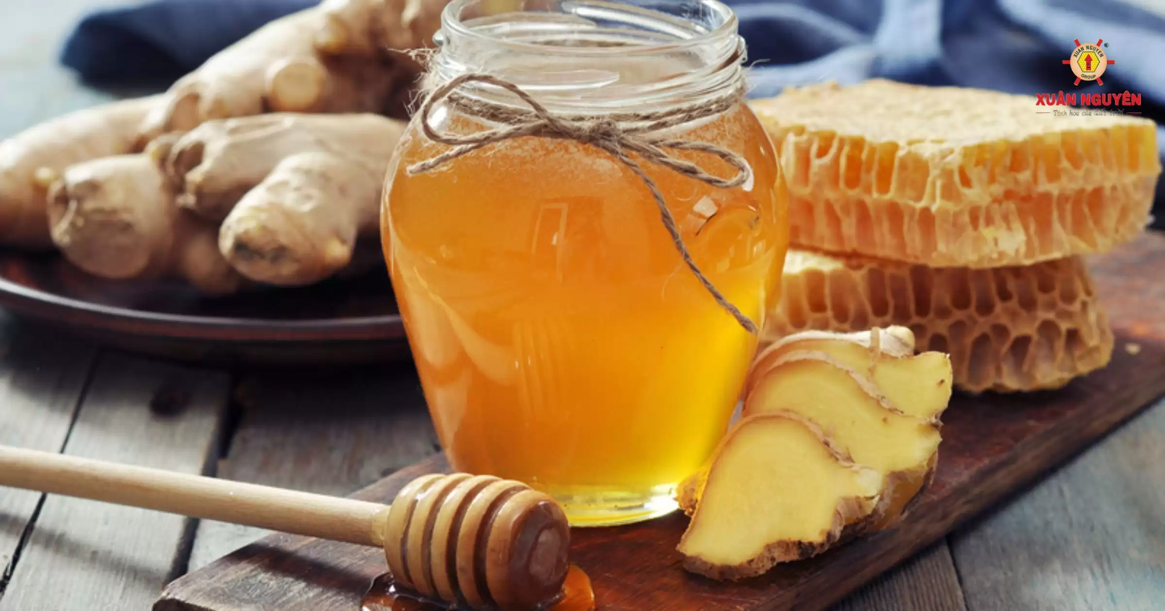 Mật ong nguyên chất giúp trị ho hiệu quả